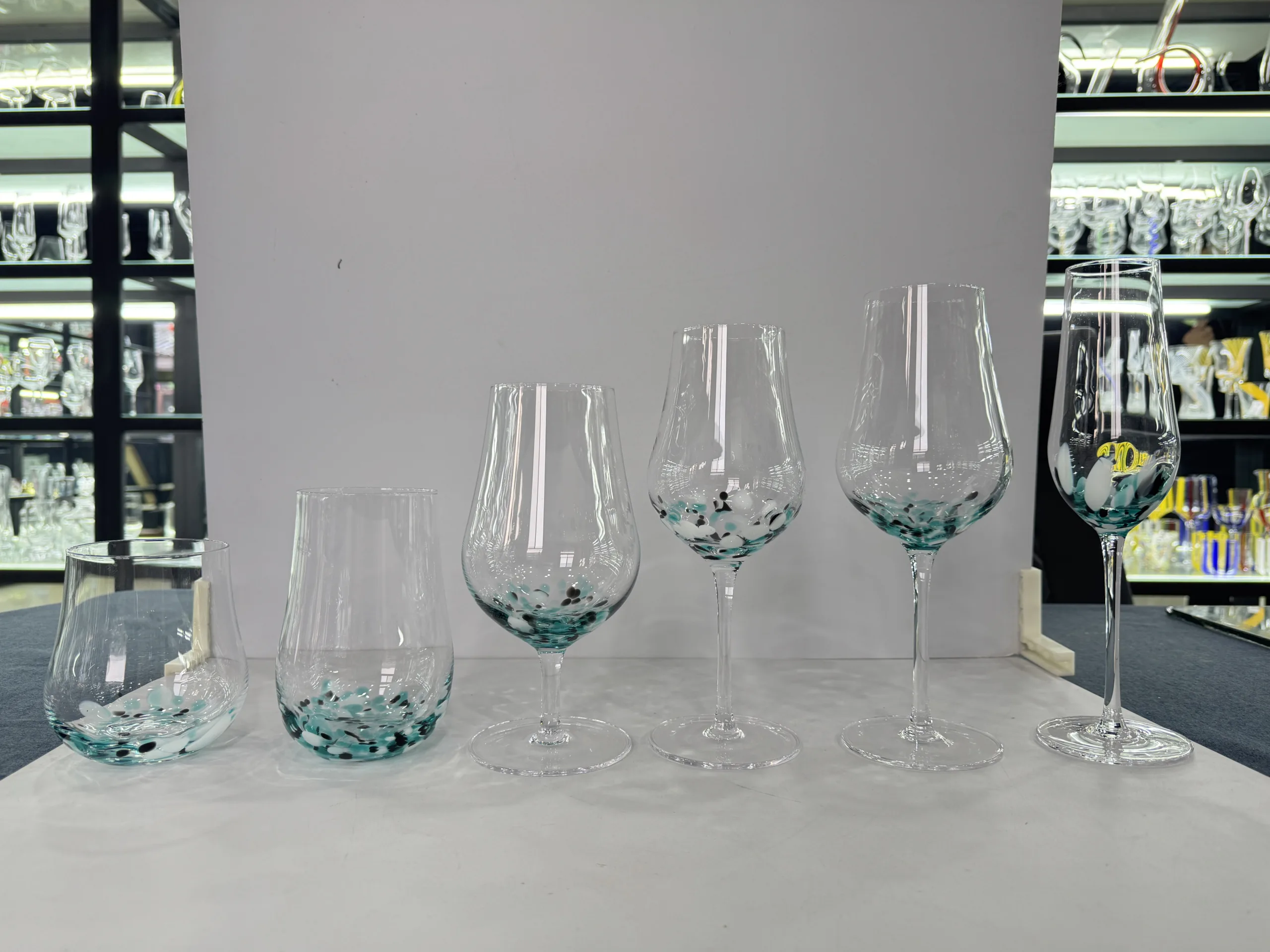 How to Choose the Right Colored Glassware Factory from China