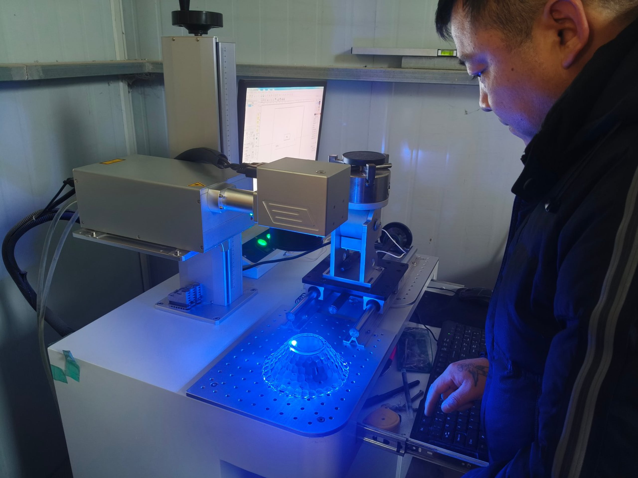 Glassware quality inspection during production